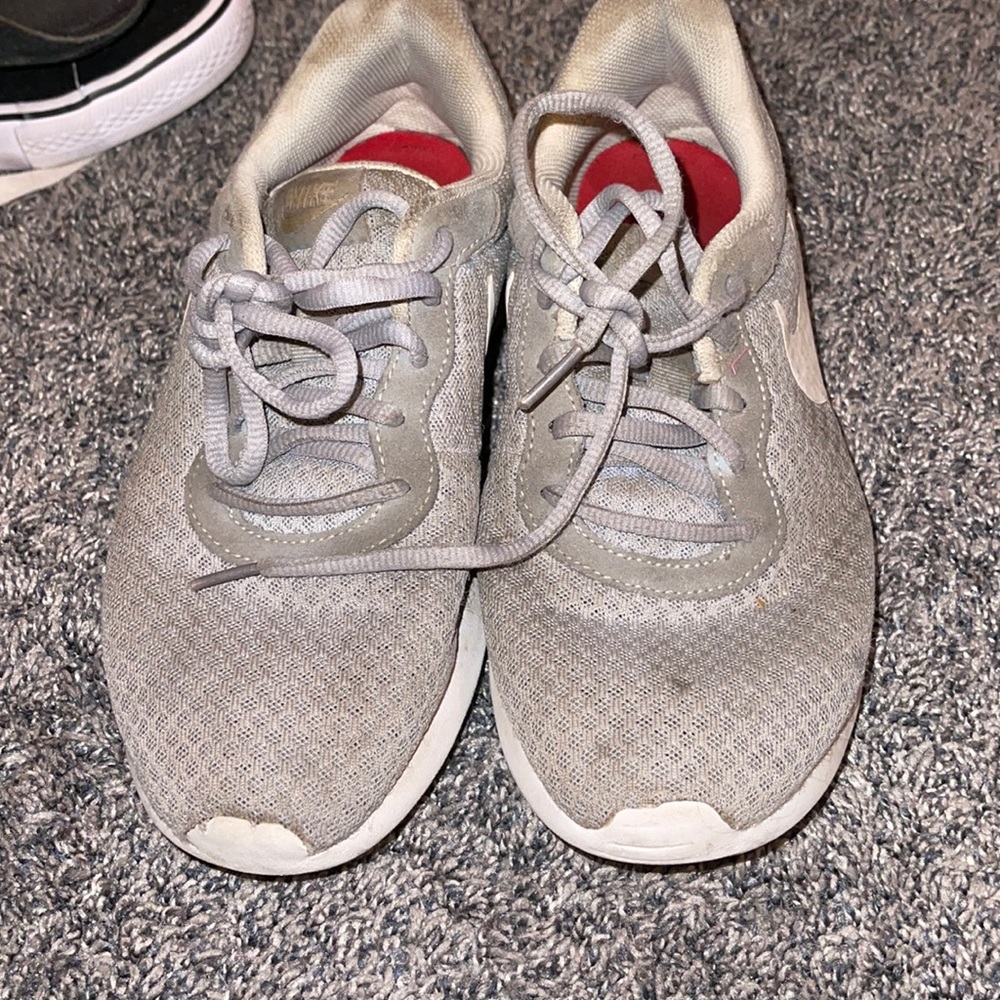 Women’s nikes